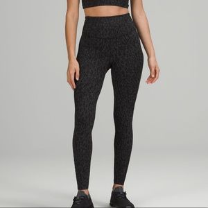 Lululemon Base Pace High-Rise Tight 28”